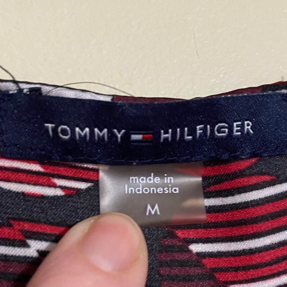 Tommy Hilfiger Black and Red Abstract Tank Top - Picture 2 of 4